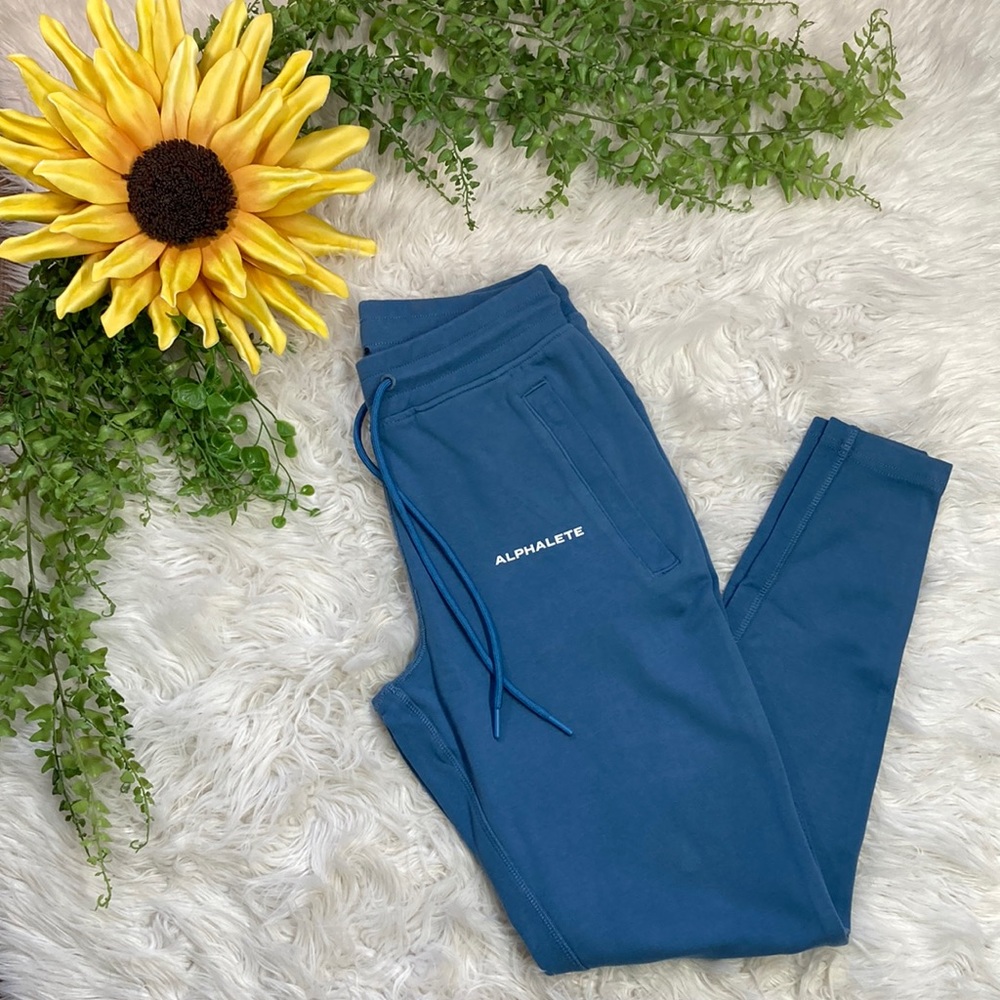 Alphalete Core Joggers Blue, High Waisted and Fitted Sizes Small, Medium, Large